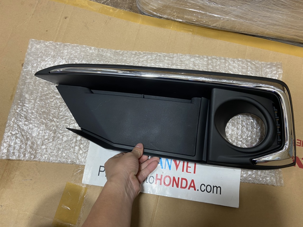 Ốp đèn sương mù viền mạ xe Honda CIVIC 2018-2020